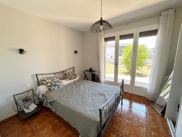 Maison 4 pièce(s) sur sous-sol et 1620 m² de terrain.