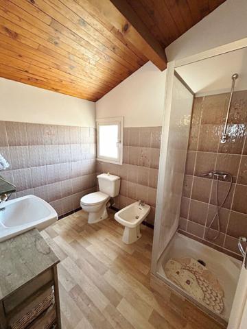 Maison 4 pièce(s) sur sous-sol et 1620 m² de terrain.