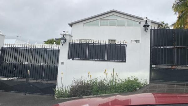 VILLA  F9 AU FOND D'UNE IMPASSE