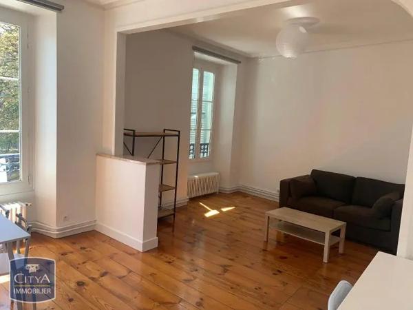 Appartement à louer 2 pièces 56.05m² Pau (64000)
