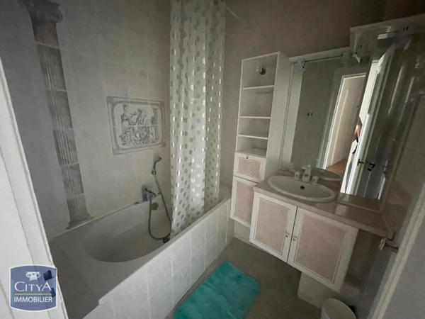 Appartement à louer 2 pièces 56.05m² Pau (64000)