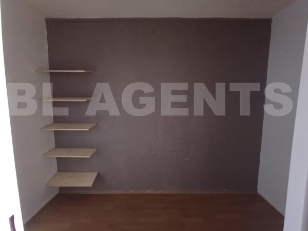 Appartement 65m² , 2 Ch. Lumineux. Résidence calme. Proche Commerces et Ecoles.
