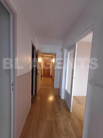 Appartement 65m² , 2 Ch. Lumineux. Résidence calme. Proche Commerces et Ecoles.