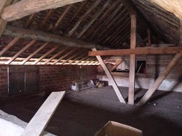 Maison à vendre    1 pièce •  Jouy-le-Châtel