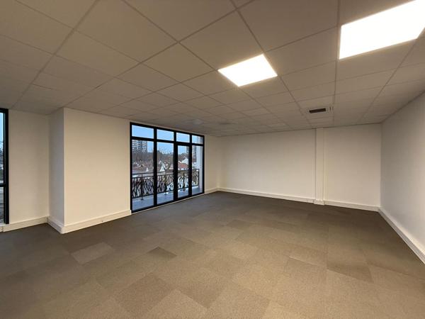 Bureaux Drancy 182 m2 - Surface divisible