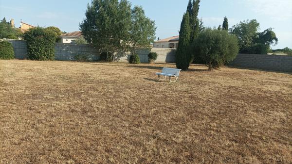 Sallèles-d'Aude (11590) terrain 1000 m2 viabilise