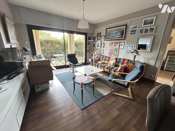 Appartement avec terrasse au bord de la Mayenne