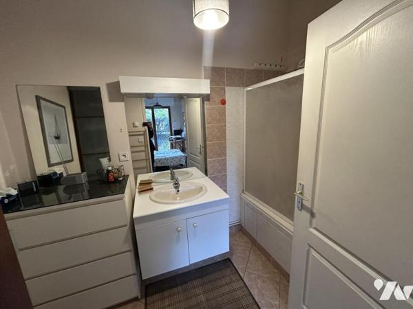 Appartement avec terrasse au bord de la Mayenne