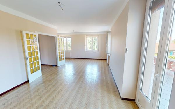 Maison à vendre    6 pièces • 144,80 m2 Saint-Priest-en-Jarez