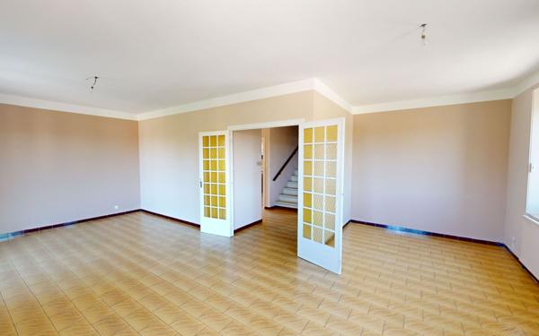 Maison à vendre    6 pièces • 144,80 m2 Saint-Priest-en-Jarez