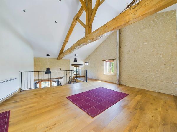 Propriété dans hameau de trois chambres avec vue imprenable.