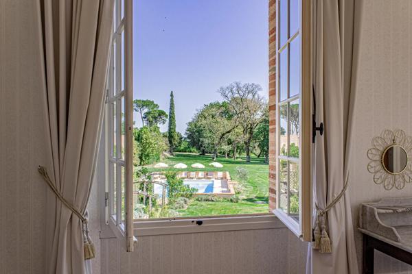 Magnifique domaine en Tarn-et-Garonne avec maison de maître, piscine chauffée et propriété équestre