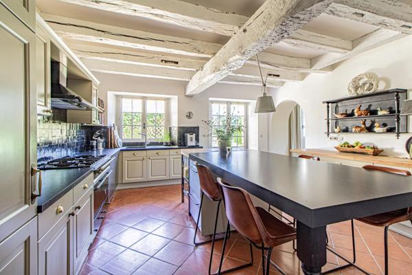 Magnifique domaine en Tarn-et-Garonne avec maison de maître, piscine chauffée et propriété équestre