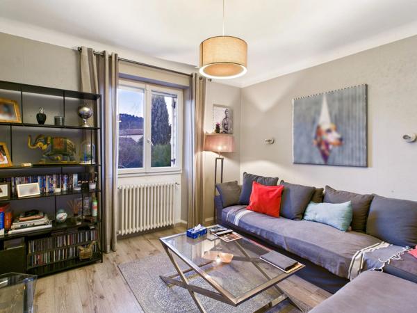 Spacieuse maison de 4 chambres avec piscine, à pied de Sarlat