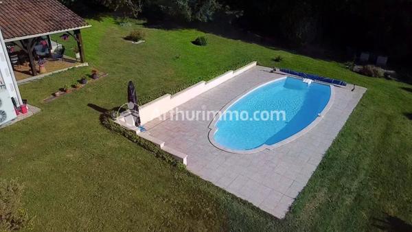 Vente Maison 5 pièces 135 m2 à Neuvic