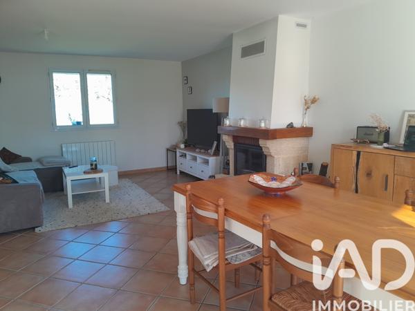 Maison à vendre 4 pièces 96 m² Saint Aulaye-Puymangou