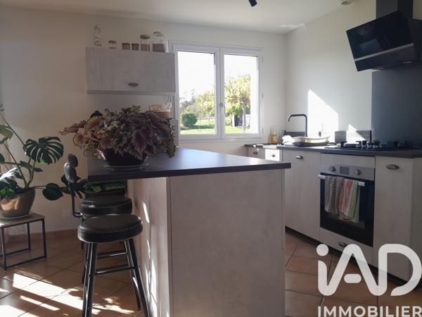 Maison à vendre 4 pièces 96 m² Saint Aulaye-Puymangou