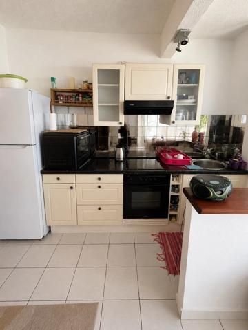 Vente                                                      Appartement
                        
                     2 pièces                                         à Saint-Joseph