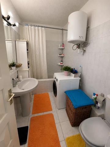 Vente                                                      Appartement
                        
                     2 pièces                                         à Saint-Joseph
