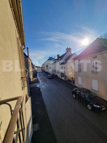Local 79m², centre Bourg EPOISSES