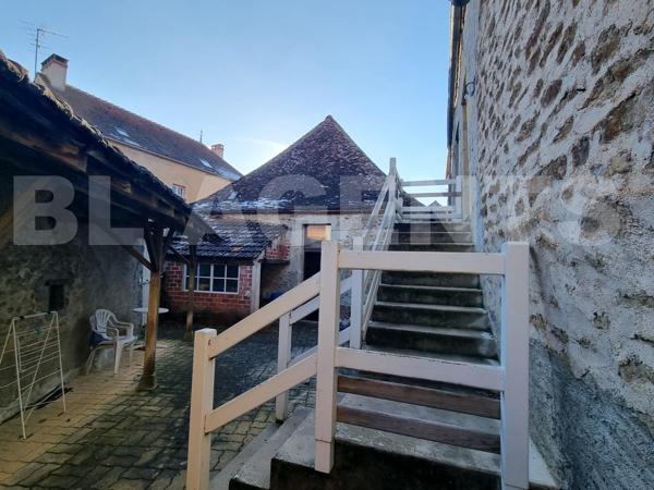 Local 79m², centre Bourg EPOISSES