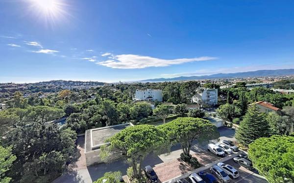 Appartement à vendre    3 pièces • 73,80 m2 Saint-Raphaël