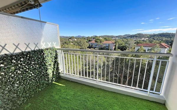 Appartement à vendre    3 pièces • 73,80 m2 Saint-Raphaël