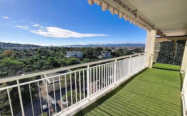 Appartement à vendre    3 pièces • 73,80 m2 Saint-Raphaël