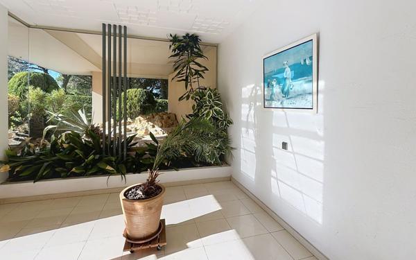 Appartement à vendre    3 pièces • 73,80 m2 Saint-Raphaël