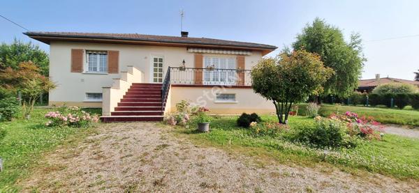 Villa sur sous-sol offrant 3 chambres, proche des commodités dans un environnement calme