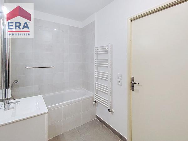 A VENDRE  MARSEILLE 13013 ST JEROME APPARTEMENT TYPE4 AVEC ,BALCON,PLACES DE PARKING.