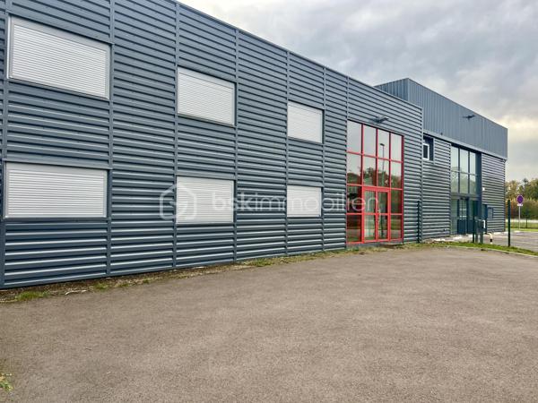 Local de stockage de 790 m²