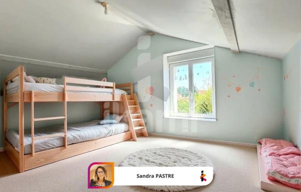 Maison familiale environ 150 m2, 6 pièces avec garage et piscine