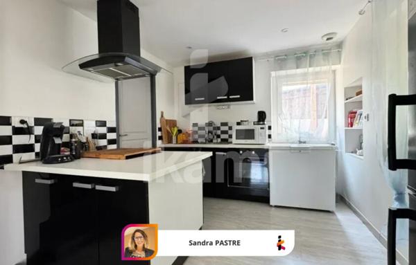 Maison familiale environ 150 m2, 6 pièces avec garage et piscine