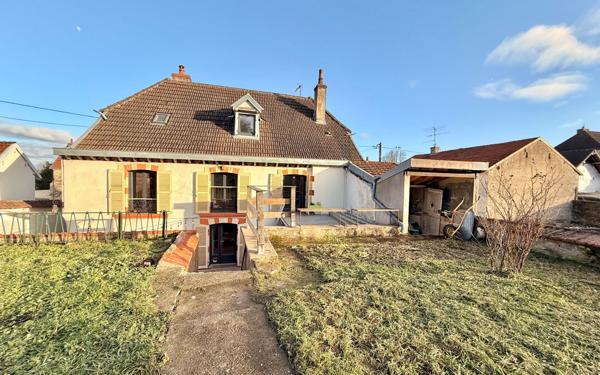 Maison à vendre    4 pièces •  Pontailler-sur-Saône