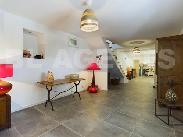 EXCEPTIONNEL CORP DE FERME ENTIEREMENT RENOVE