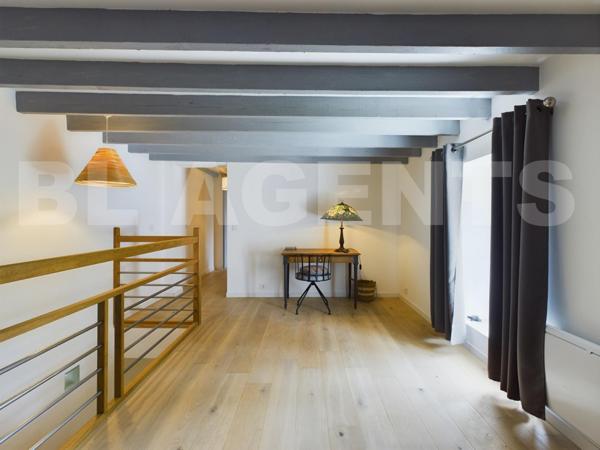 EXCEPTIONNEL CORP DE FERME ENTIEREMENT RENOVE