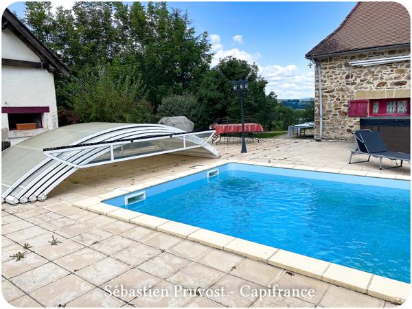 Dpt Dordogne (24), à vendre 11 pièces proche Thiviers (24) propriété de 325 m², terrain 22200 m², dépendance, piscine.