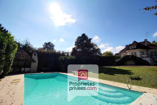 A VENDRE Secteur recherché AMILLY - SPACIEUSE MAISON, PISCINE, JARDIN, ACCES  PRIVATIF AU CANAL DE BRIARE