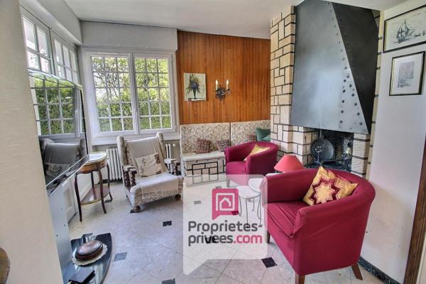 A VENDRE Secteur recherché AMILLY - SPACIEUSE MAISON, PISCINE, JARDIN, ACCES  PRIVATIF AU CANAL DE BRIARE