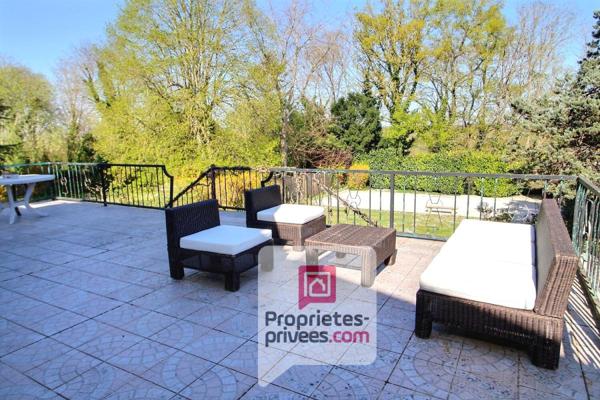 A VENDRE Secteur recherché AMILLY - SPACIEUSE MAISON, PISCINE, JARDIN, ACCES  PRIVATIF AU CANAL DE BRIARE