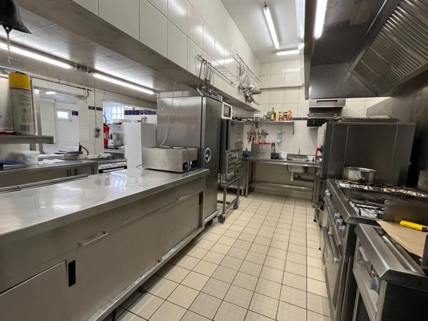 Fonds de commerce Restaurant-Bar à PERRECY LES FORGES (71) avec grand appartement de fonction