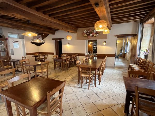 Fonds de commerce Restaurant-Bar à PERRECY LES FORGES (71) avec grand appartement de fonction