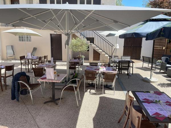 Fonds de commerce Restaurant-Bar à PERRECY LES FORGES (71) avec grand appartement de fonction