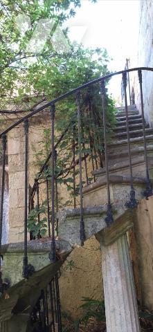 VIC-FEZENSAC, centre ville maison de maître de 300m² cour et terrasse.