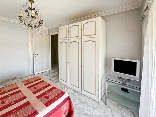 Le Cannet Secteur Montjoly Appartement 3 pièces de 85,20 m² avec vue dégagée et aperçu mer