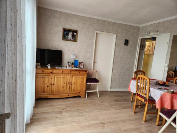 Appartement à vendre    1 pièce • 29,69 m2 Le Bourget