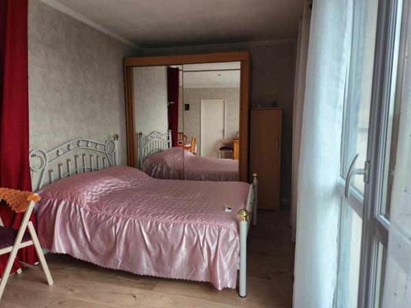 Appartement à vendre    1 pièce • 29,69 m2 Le Bourget