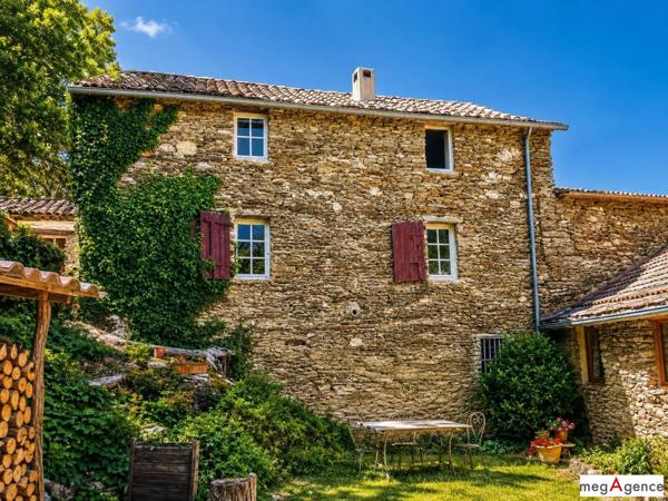 Maison à SAINT-ETIENNE-VALLEE-FRANCAISE, 48330 - 8 pièces 215m²