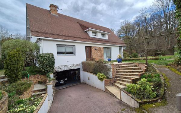 Maison à vendre    7 pièces • 187 m2 Saint-Pierre-lès-Elbeuf